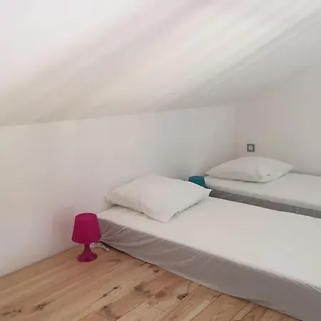 Petite Maison Centre-ville Les Bains בית נופש